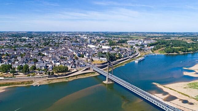 vue aérienne sur le pont d'Ancenis-Saint-Géréon sur la Loire