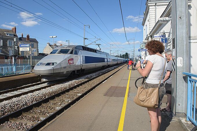 TGV en gare d'Ancenis-Saint-Géréon